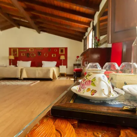 Quintal De Alem Do Ribeiro-turismo Rural Casa de hóspedes Lousã