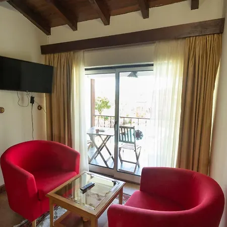 金塔尔德阿莱姆杜里贝罗-特里士姆乡村酒店 4* 洛萨