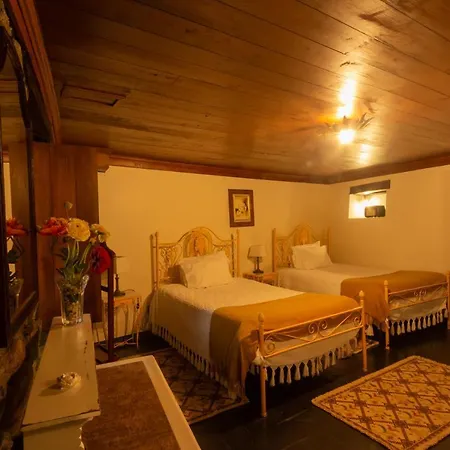 金塔尔德阿莱姆杜里贝罗-特里士姆乡村酒店 招待所 洛萨