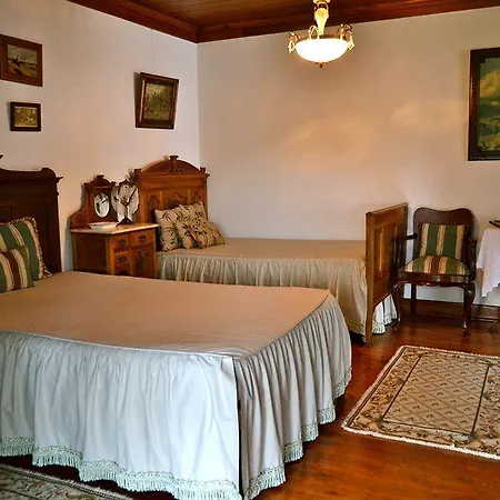 Quintal De Alem Do Ribeiro-turismo Rural Affittacamere 3*