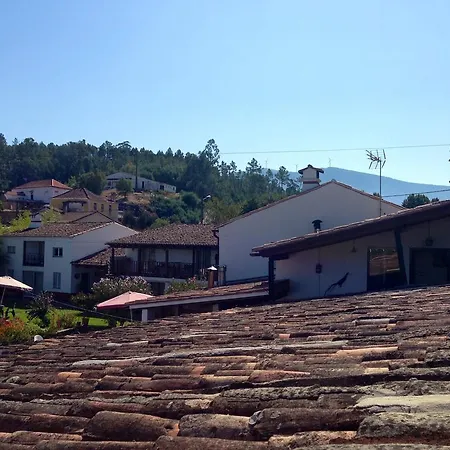Gasthuis Quintal De Alem Do Ribeiro-turismo Rural Lousã