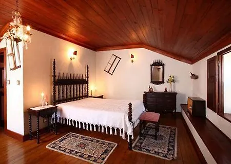 Quintal De Alem Do Ribeiro-turismo Rural Affittacamere 3*