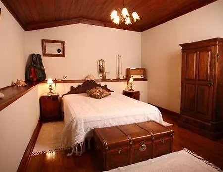 Quintal De Alem Do Ribeiro-turismo Rural 4*