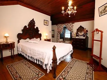 Quintal De Alem Do Ribeiro-turismo Rural Konukevi 4*
