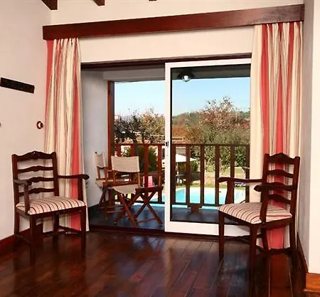 Quintal De Alem Do Ribeiro-turismo Rural 4*