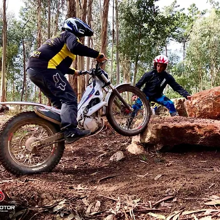 金塔尔德阿莱姆杜里贝罗-特里士姆乡村酒店 4* 洛萨
