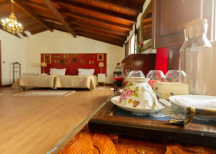 Quintal De Alem Do Ribeiro-turismo Rural بيت ضيافة Lousã