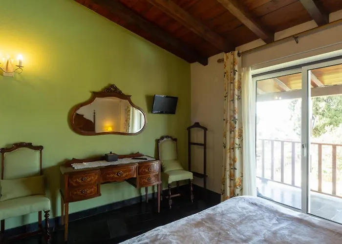 Quintal De Alem Do Ribeiro-turismo Rural بيت ضيافة Lousã