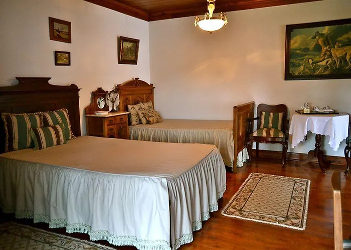 Quintal De Alem Do Ribeiro-turismo Rural بيت ضيافة 4*