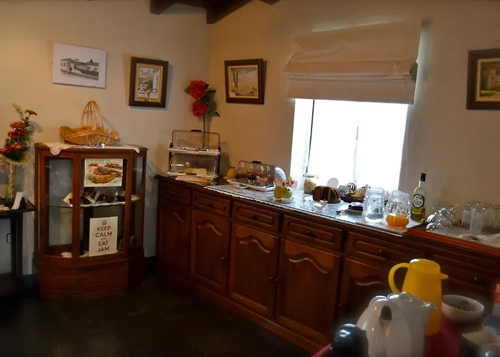 Quintal De Alem Do Ribeiro-turismo Rural 4* Lousã