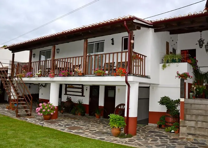 Quintal De Alem Do Ribeiro-turismo Rural Casa de hóspedes 4*