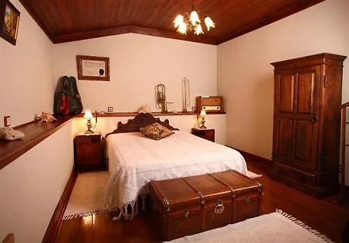 Quintal De Alem Do Ribeiro-turismo Rural 4*