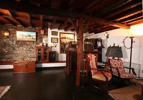 Quintal De Alem Do Ribeiro-turismo Rural 4* Lousã