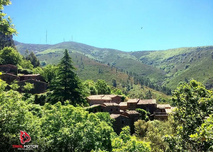 Quintal De Alem Do Ribeiro-turismo Rural 4* Lousã
