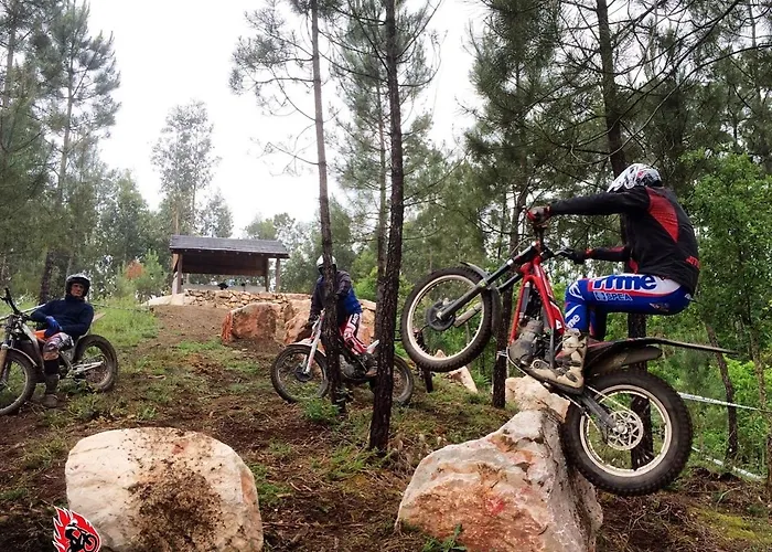 Quintal De Alem Do Ribeiro-turismo Rural 4*